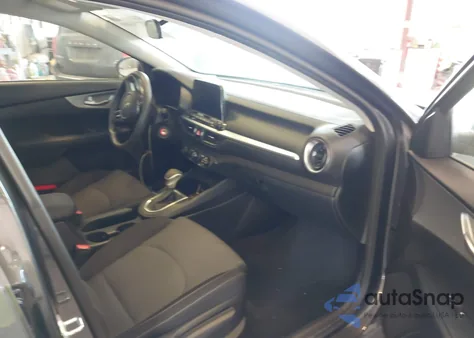 2023 Kia Forte Lxs z USA, uszkodzony, nr VIN 3KPF24AD6PE518418